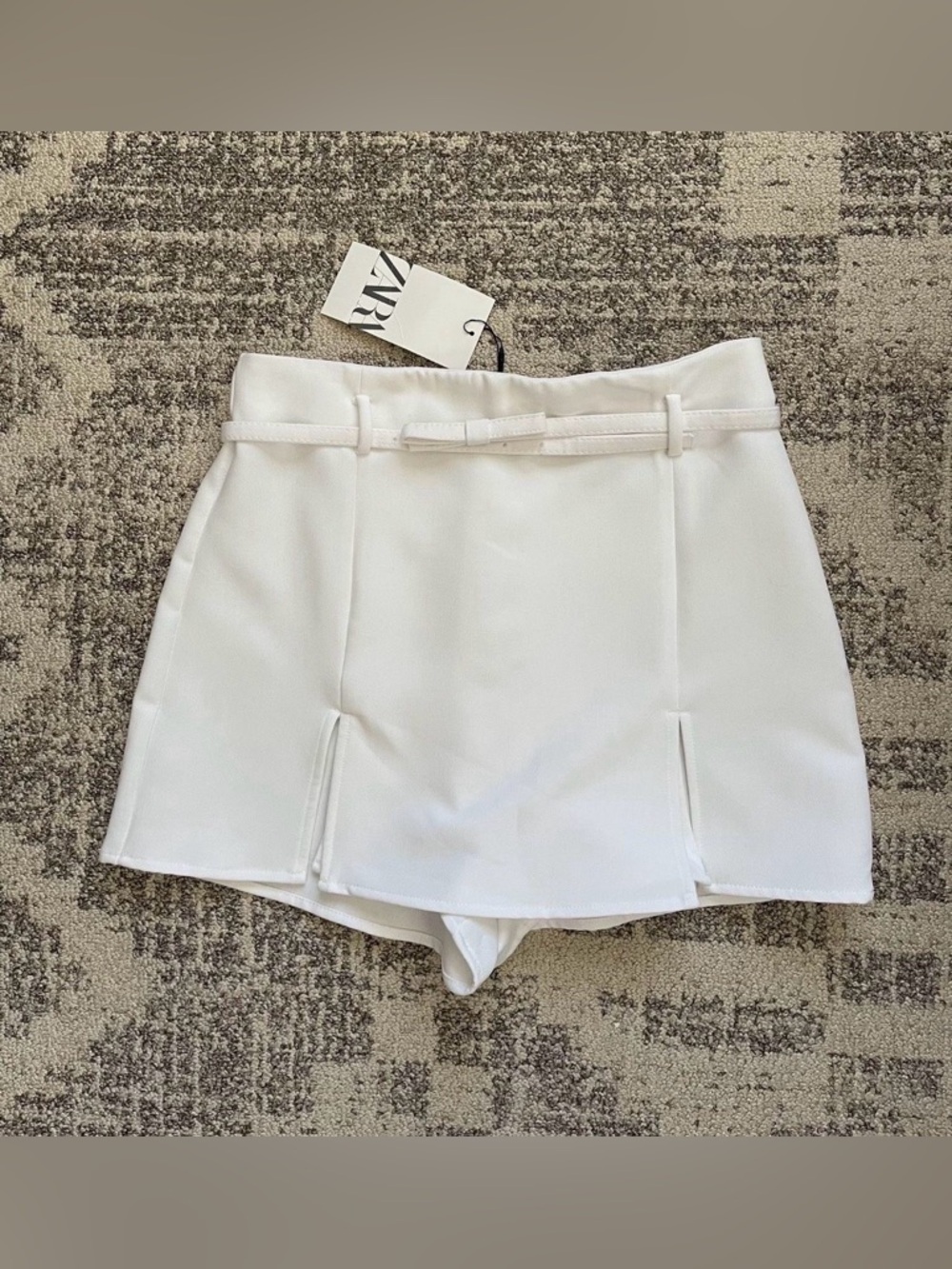 Zara Chic Women's White Tailored Skort Size M